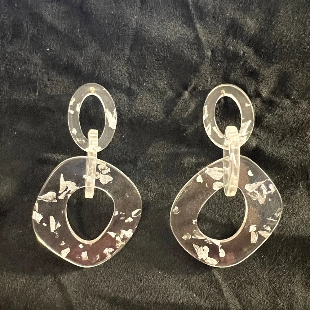 Earrings - Picture 1 of 1